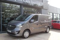 VAUXHALL VIVARO